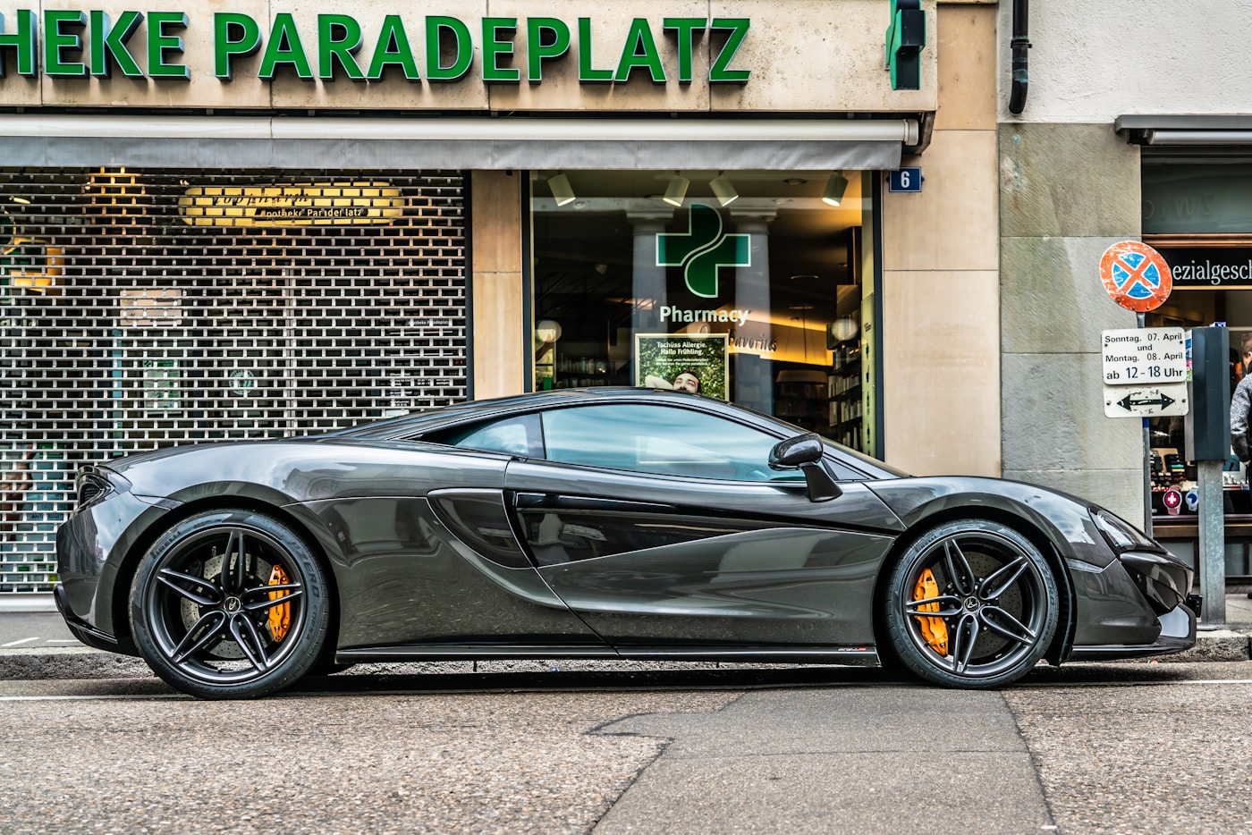 Auto detailing Gladwyne PA — mobile car detailing, ceramic coating, and paint correction in Lower Merion Township